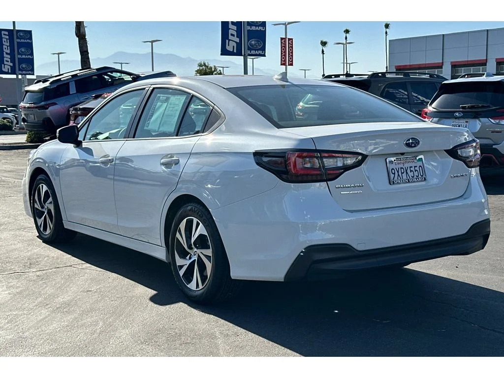 Used 2025 Crystal White Pearl Subaru Premium image 3