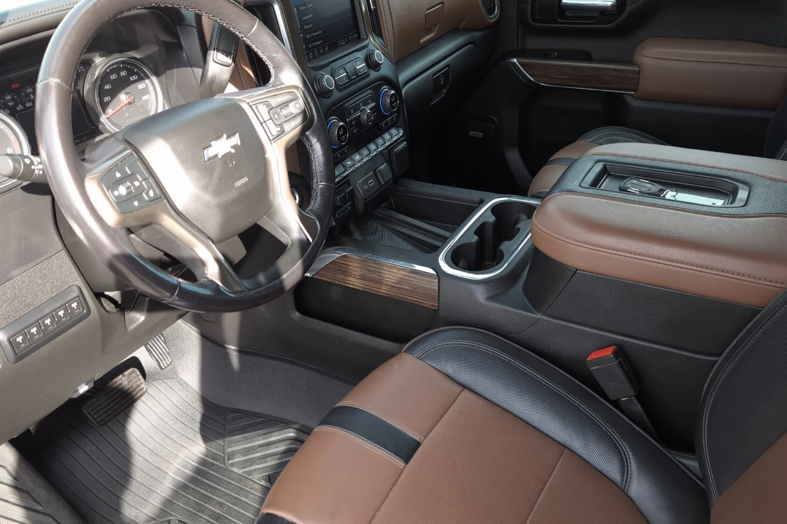 Used 2022 CHERRY RED TINTCOAT Chevrolet High Country image 11