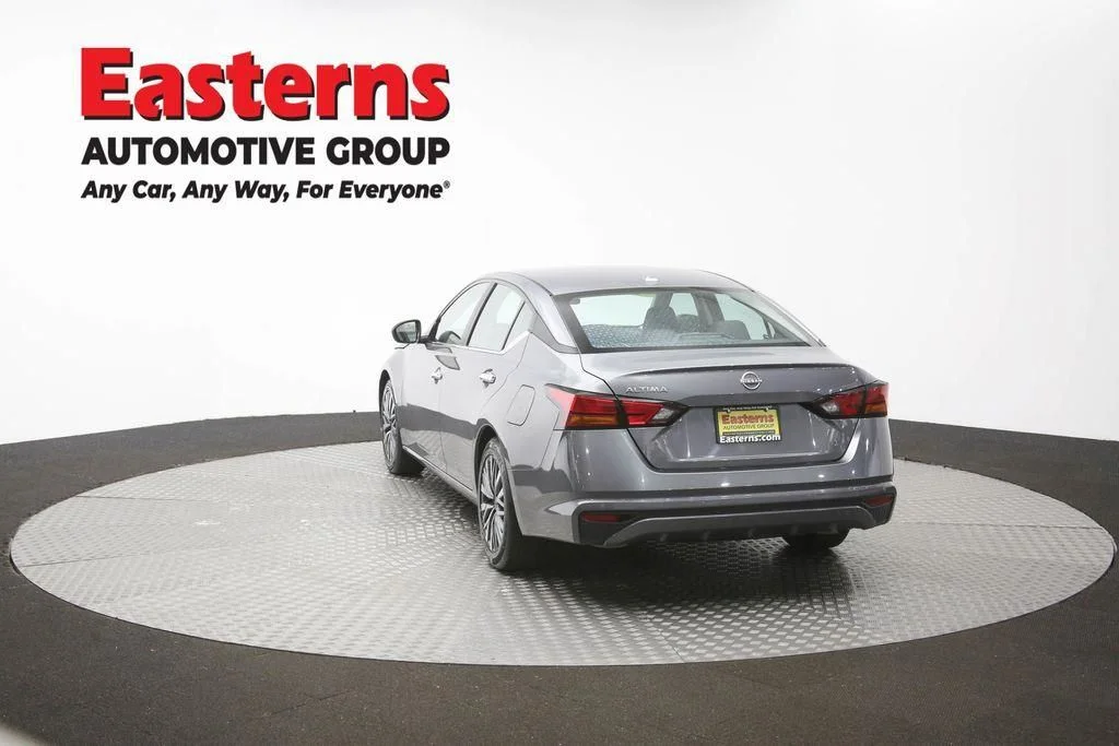 Used 2025 Gray Nissan 2.5 SV image 38