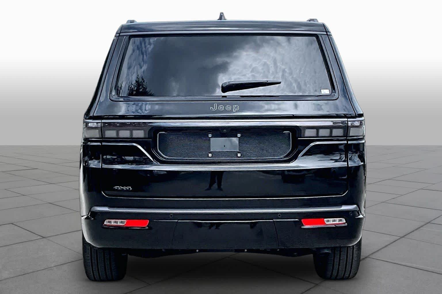 Used 2026 High Gloss Black Jeep Limited Reserve image 5