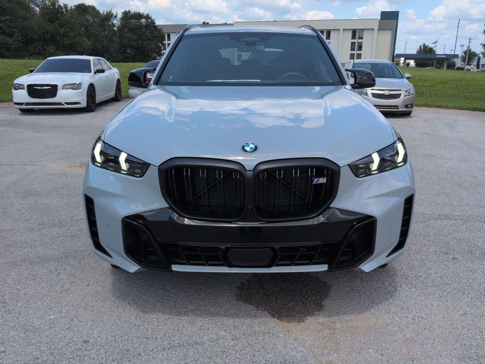 New 2026 Brooklyn Grey Metallic BMW M60i image 8