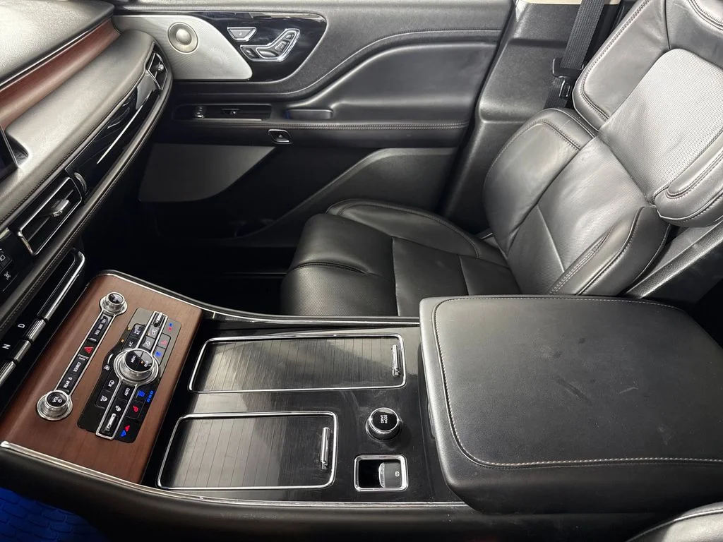 Used 2023 Gray Lincoln Grand Touring image 24