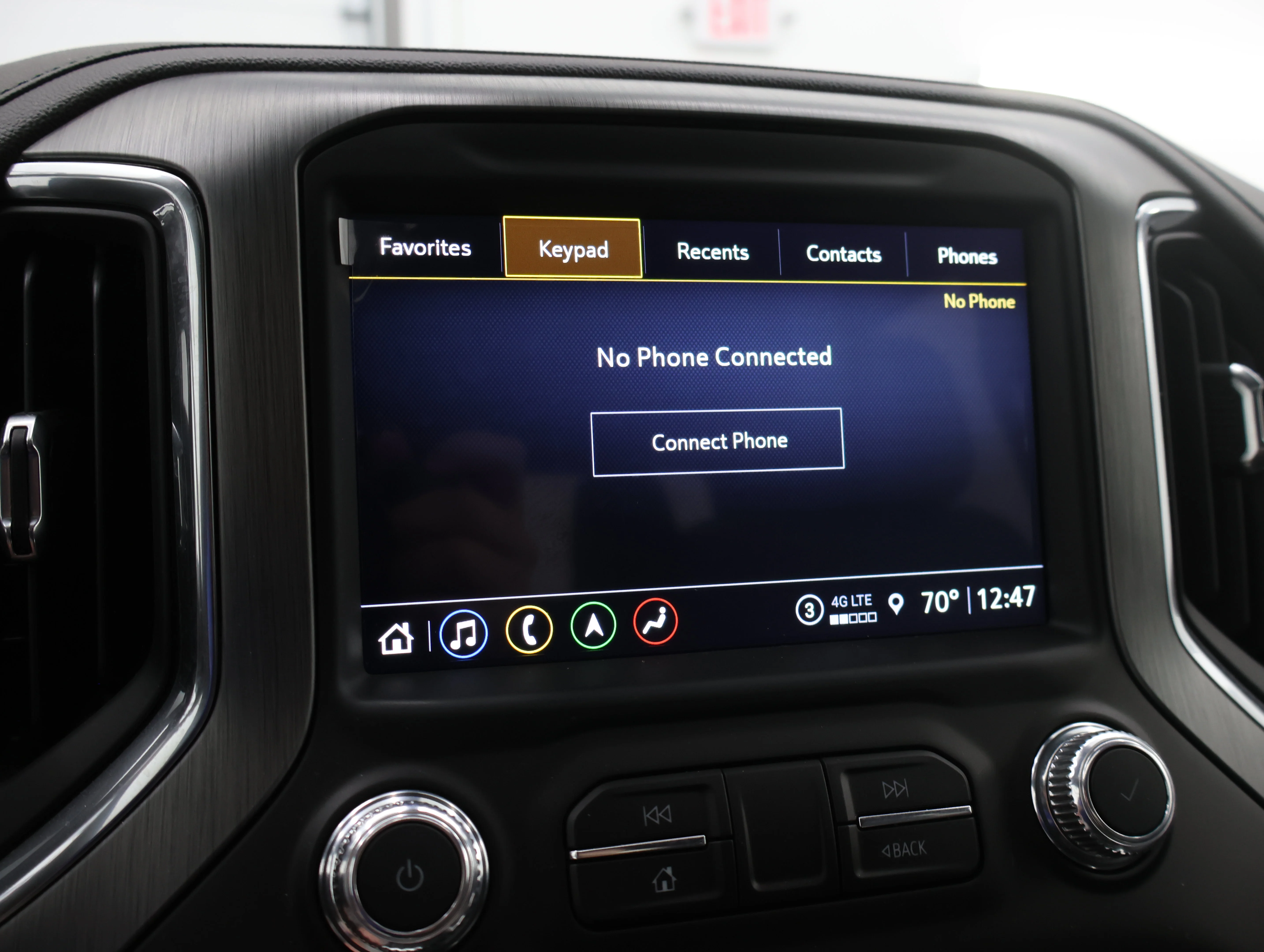 Used 2022 White Frost Tricoat GMC Denali image 65
