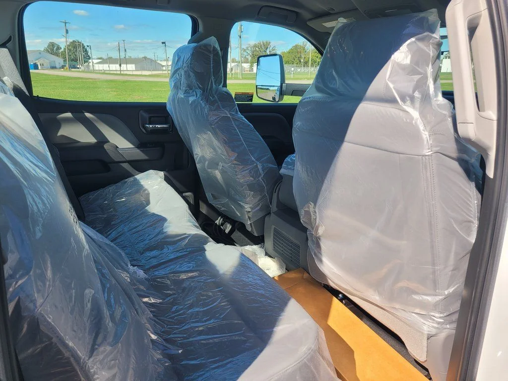 Used 2023  Chevrolet  image 12