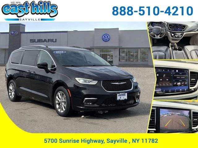 2021 Chrysler Pacifica Touring L's photo