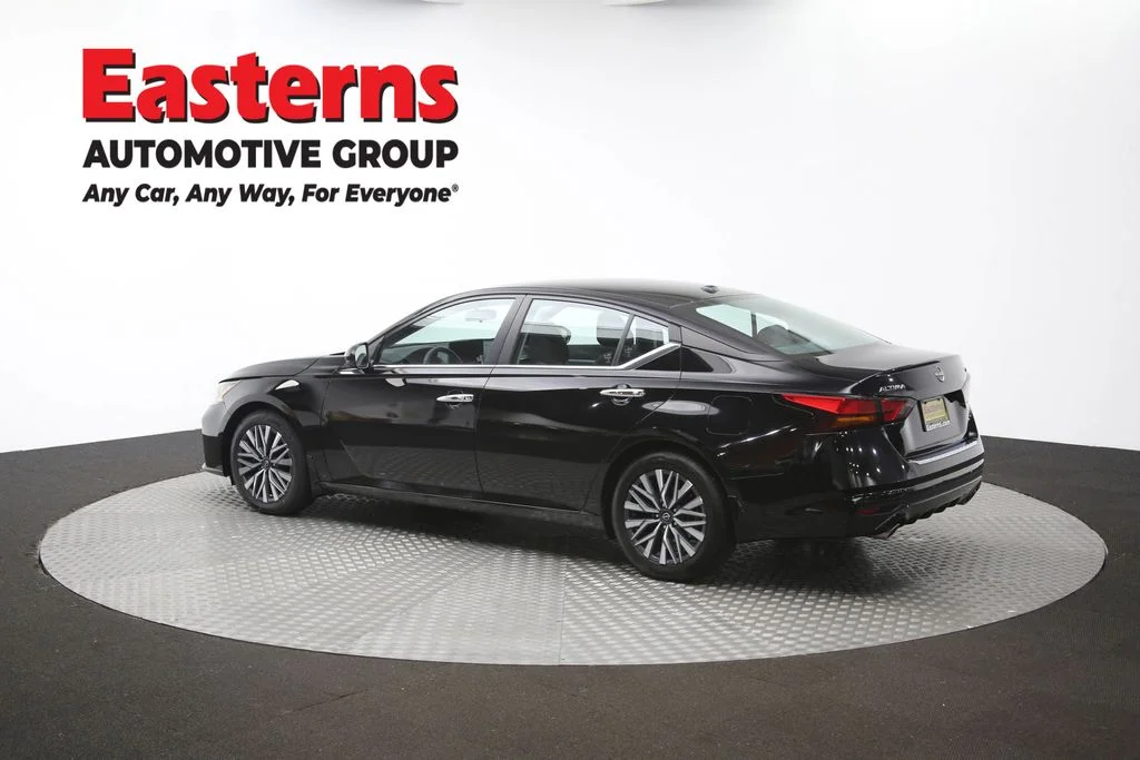 Used 2023 Black Nissan 2.5 SV image 64
