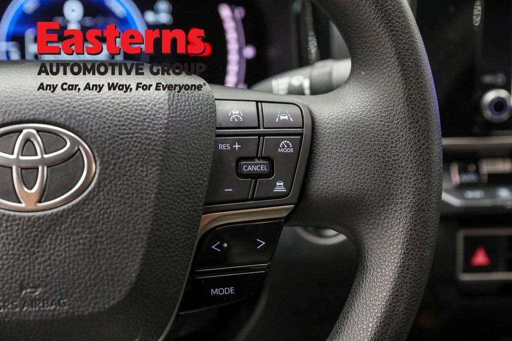 Used 2025 White Toyota LE image 16