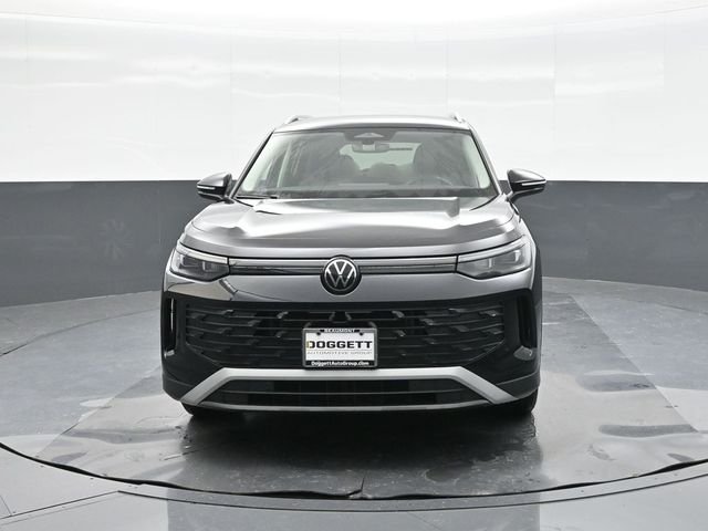Used 2025  Volkswagen 2.0T S image 30