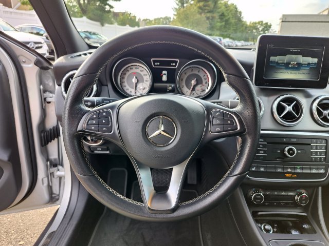 Used 2017 Silver Mercedes-Benz GLA 250 image 29