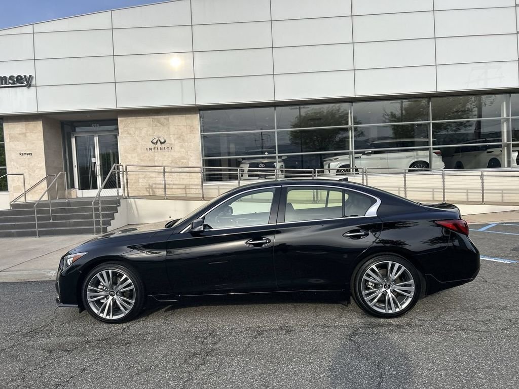 Certified Used 2022 Black Obsidian INFINITI SENSORY image 5