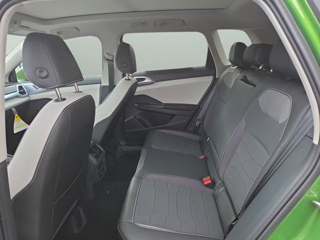 New 2026 Green Volkswagen 1.5T SE image 17