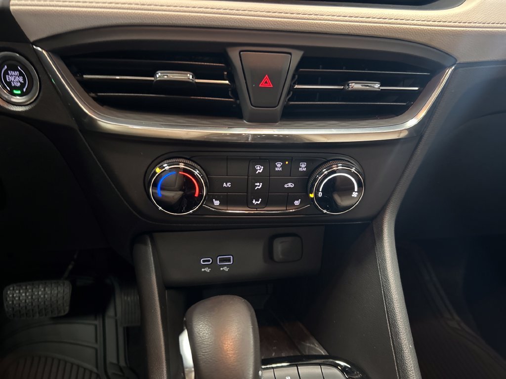 Used 2024 Summit White Buick Preferred image 19