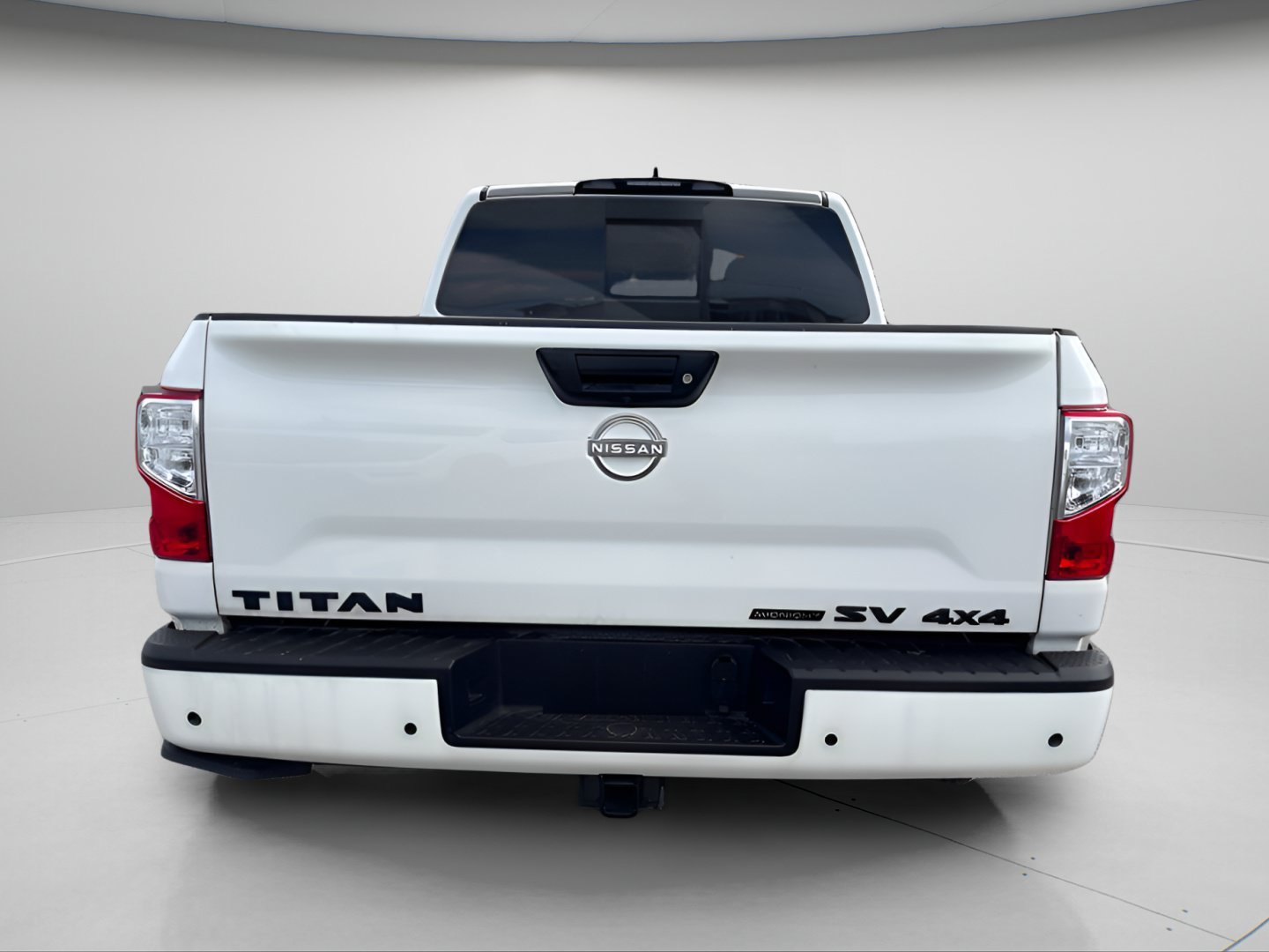 Used 2023 Glacier White Nissan SV image 8