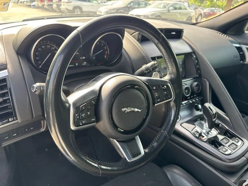 Used 2018 Fuji White Jaguar Base image 9