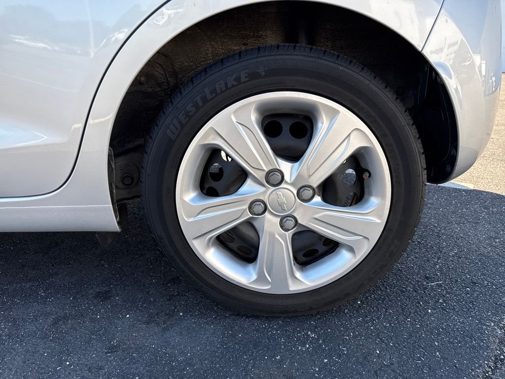 Used 2021 Silver Chevrolet LS image 11