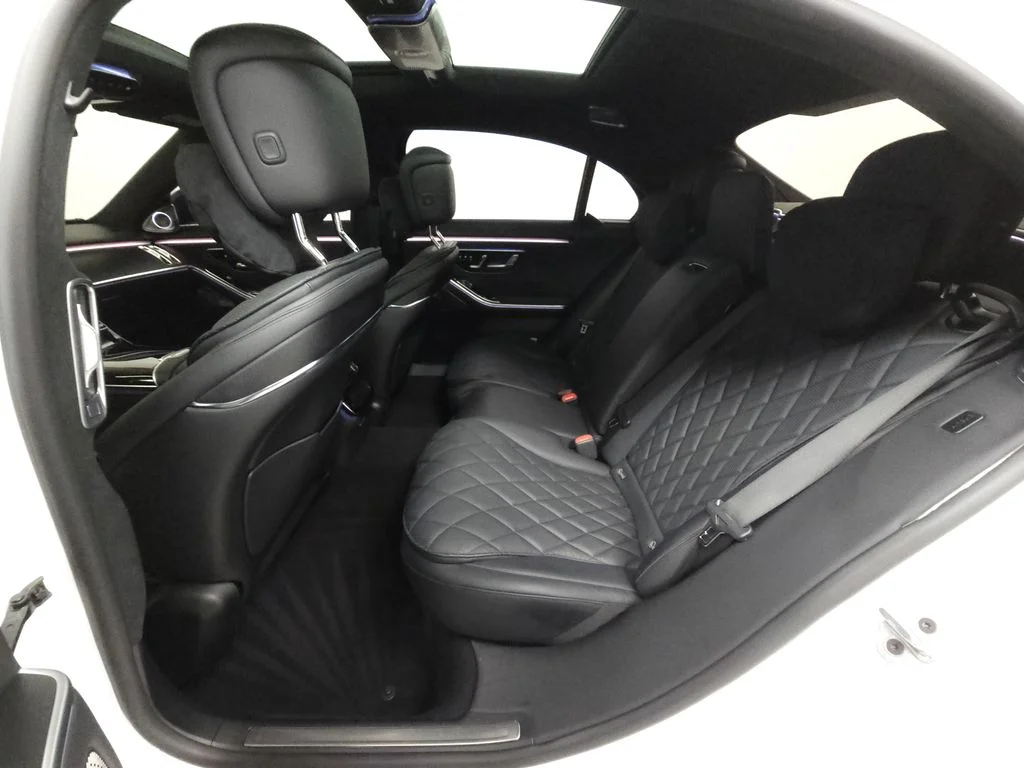 Used 2023 MANUFAKTUR Diamond White Mercedes-Benz S 580 image 30