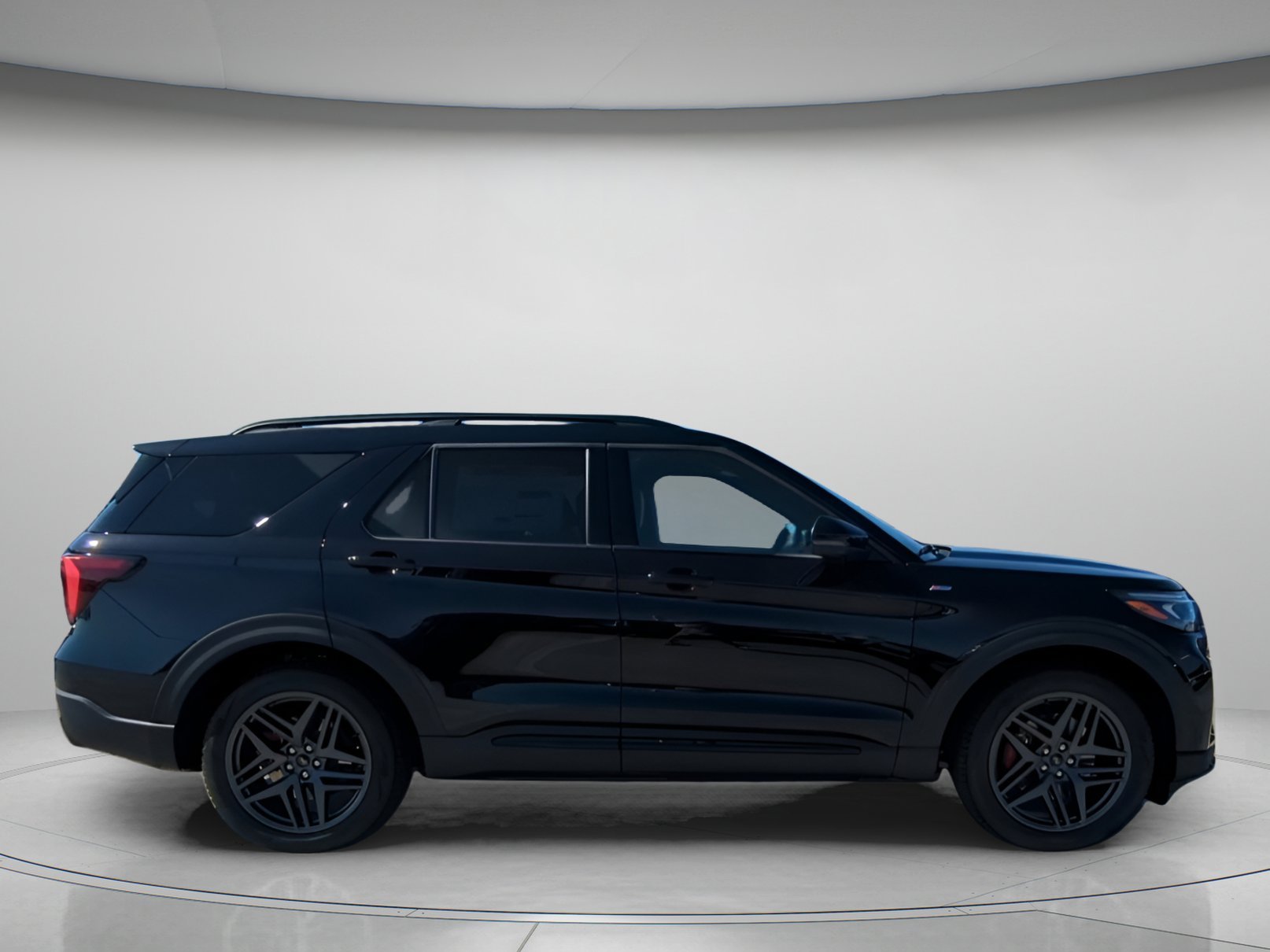 New 2026 Agate Black Metallic Ford ST-Line image 28