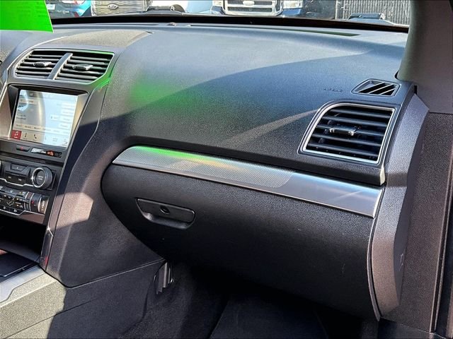 Used 2018 Red Ford XLT image 17