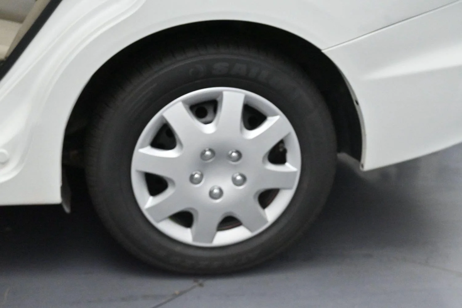 Used 2015 Taffeta White Honda LX image 28