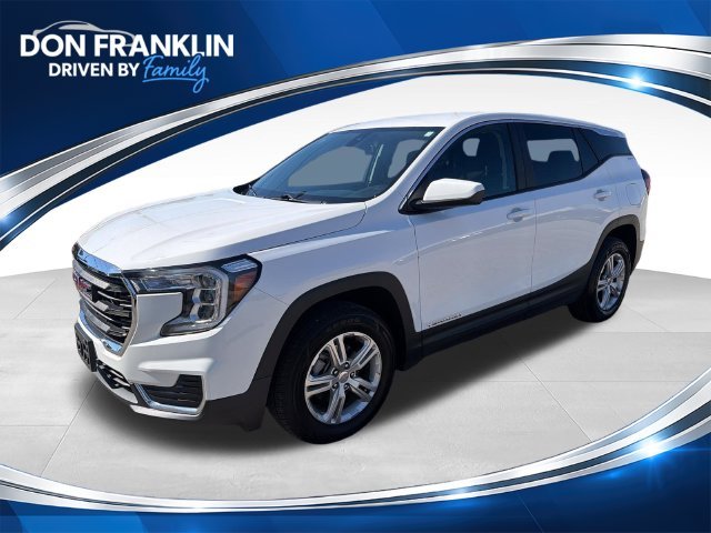 Used 2024 White GMC SLE image 1