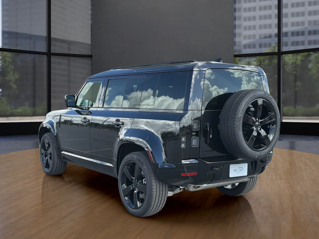 New 2026 Black Land Rover X-Dynamic SE image 15