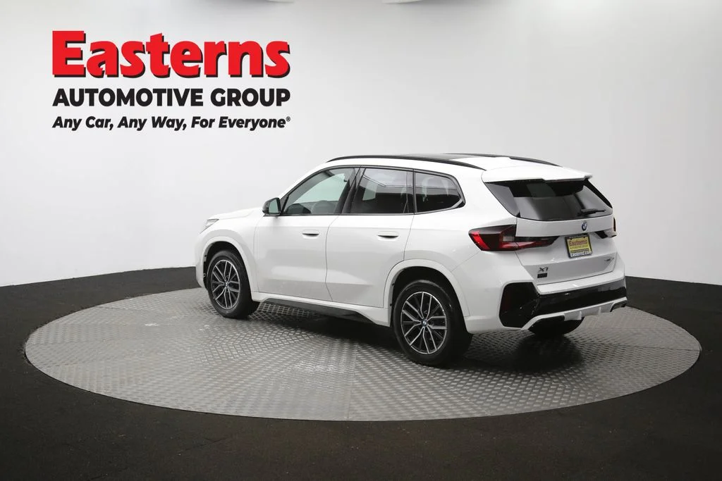 Used 2023 White BMW xDrive28i image 64