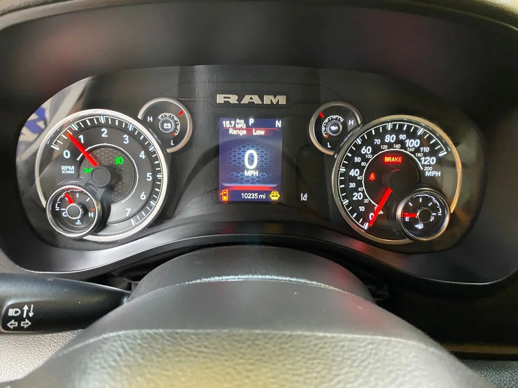 Used 2025 White Ram Big Horn/Lone Star image 35
