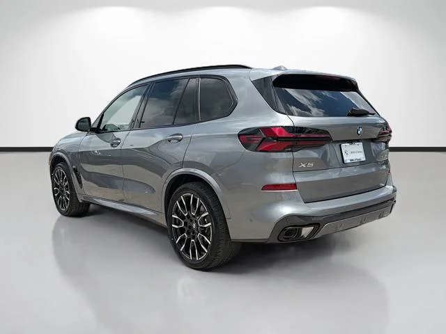 New 2026 Skyscraper Grey Metallic BMW sDrive40i image 5