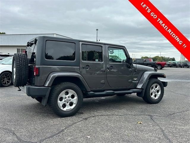 Used 2014 Gray Jeep Unlimited Sahara image 9