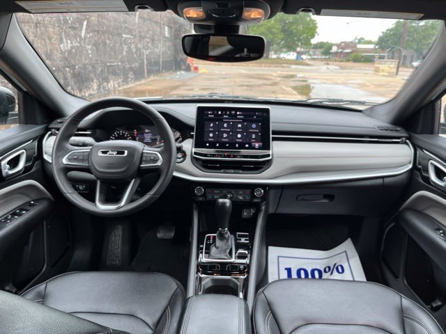 Used 2025 White Jeep Limited image 23