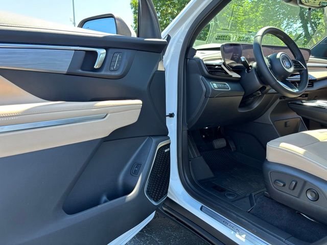 New 2026 Summit White Buick Preferred image 17