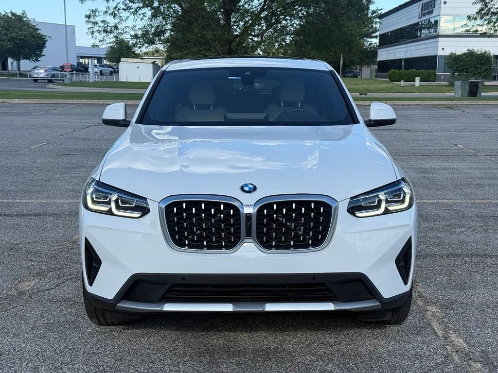 Certified Used 2025 White BMW xDrive30i image 2