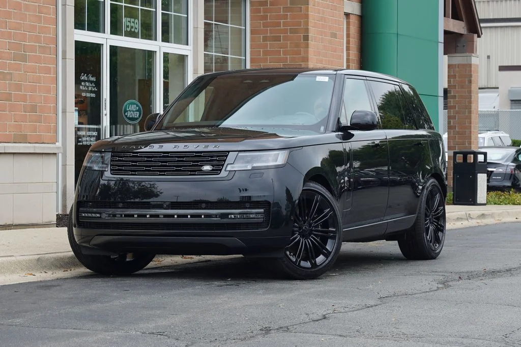 New 2026 Santorini Black Land Rover SE image 1