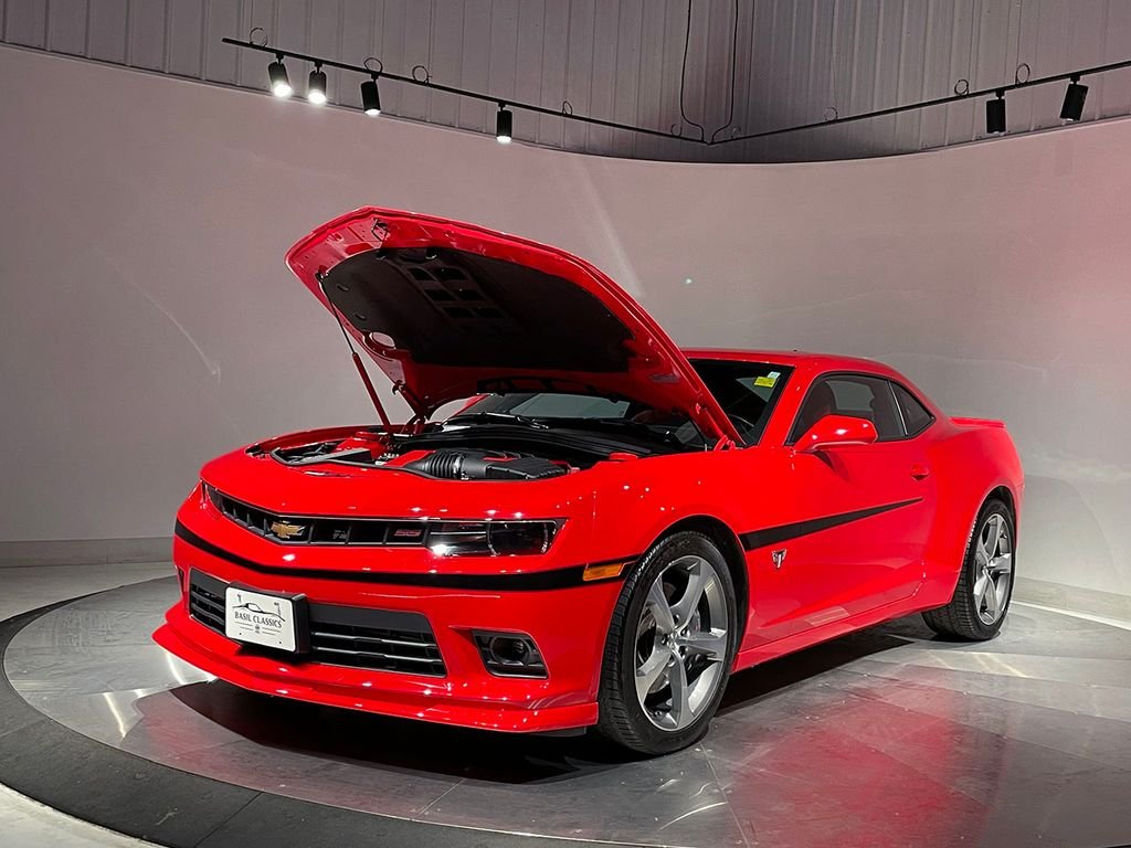 Used 2015 Red Chevrolet SS image 48