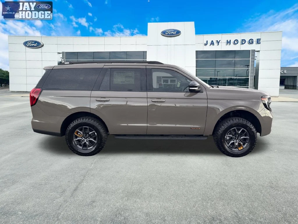 New 2027 Marsh Gray Ford Tremor® image 8