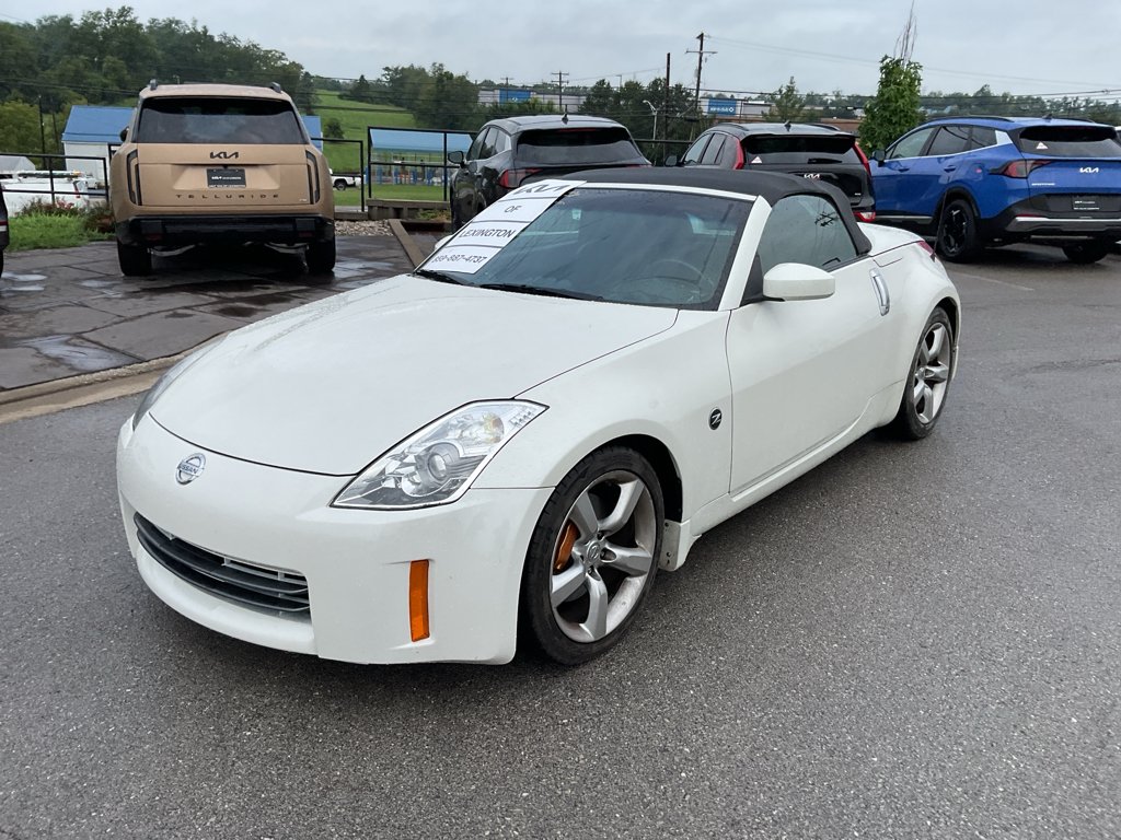 Used 2008 Pikes Peak White Pearl Nissan Grand Touring image 4