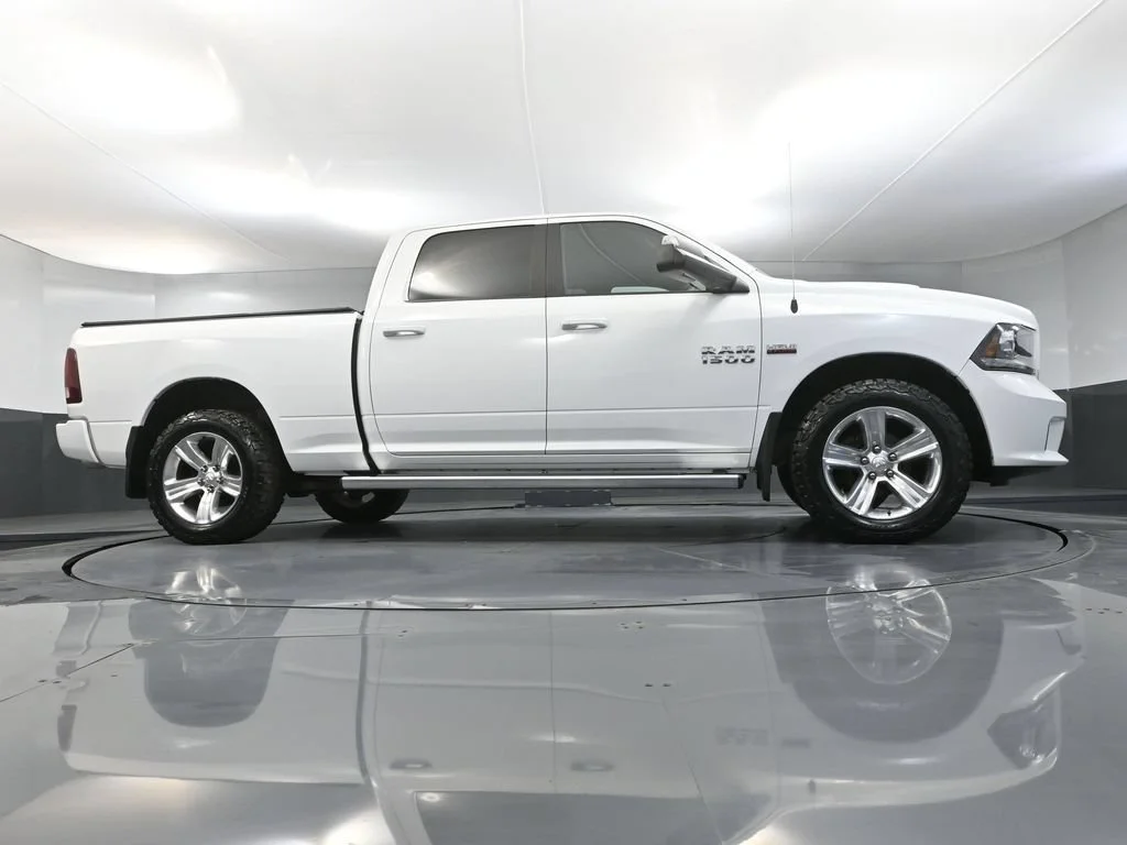 Used 2018 White Ram Sport image 41