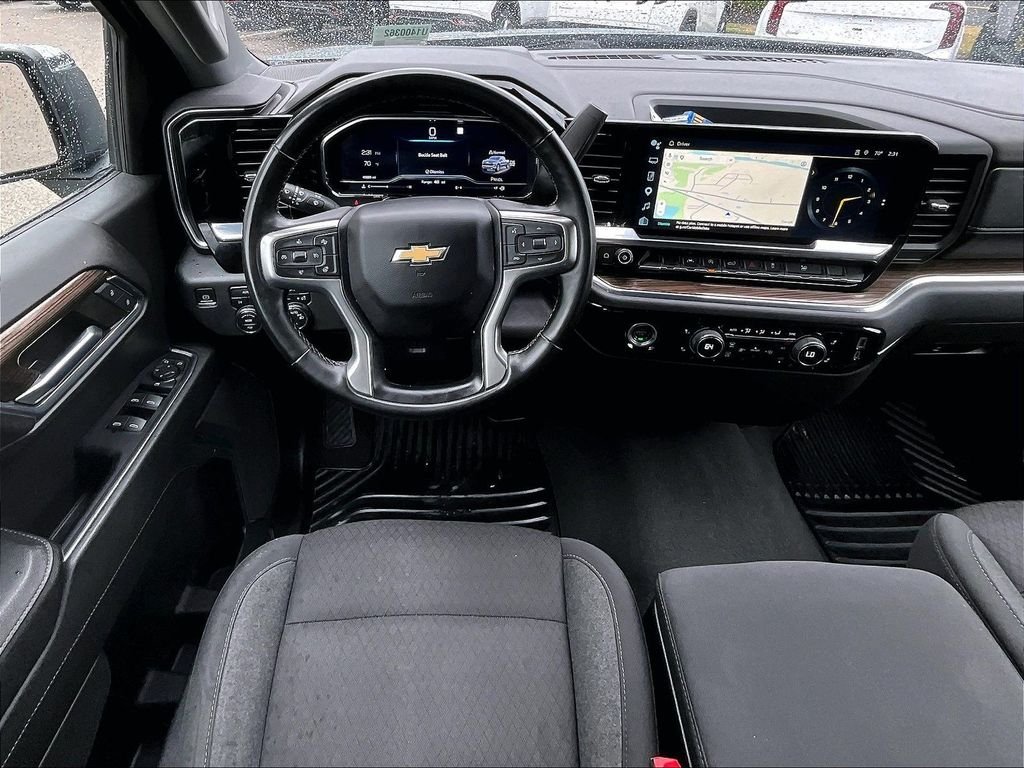 Used 2023 Gray Chevrolet LT image 17