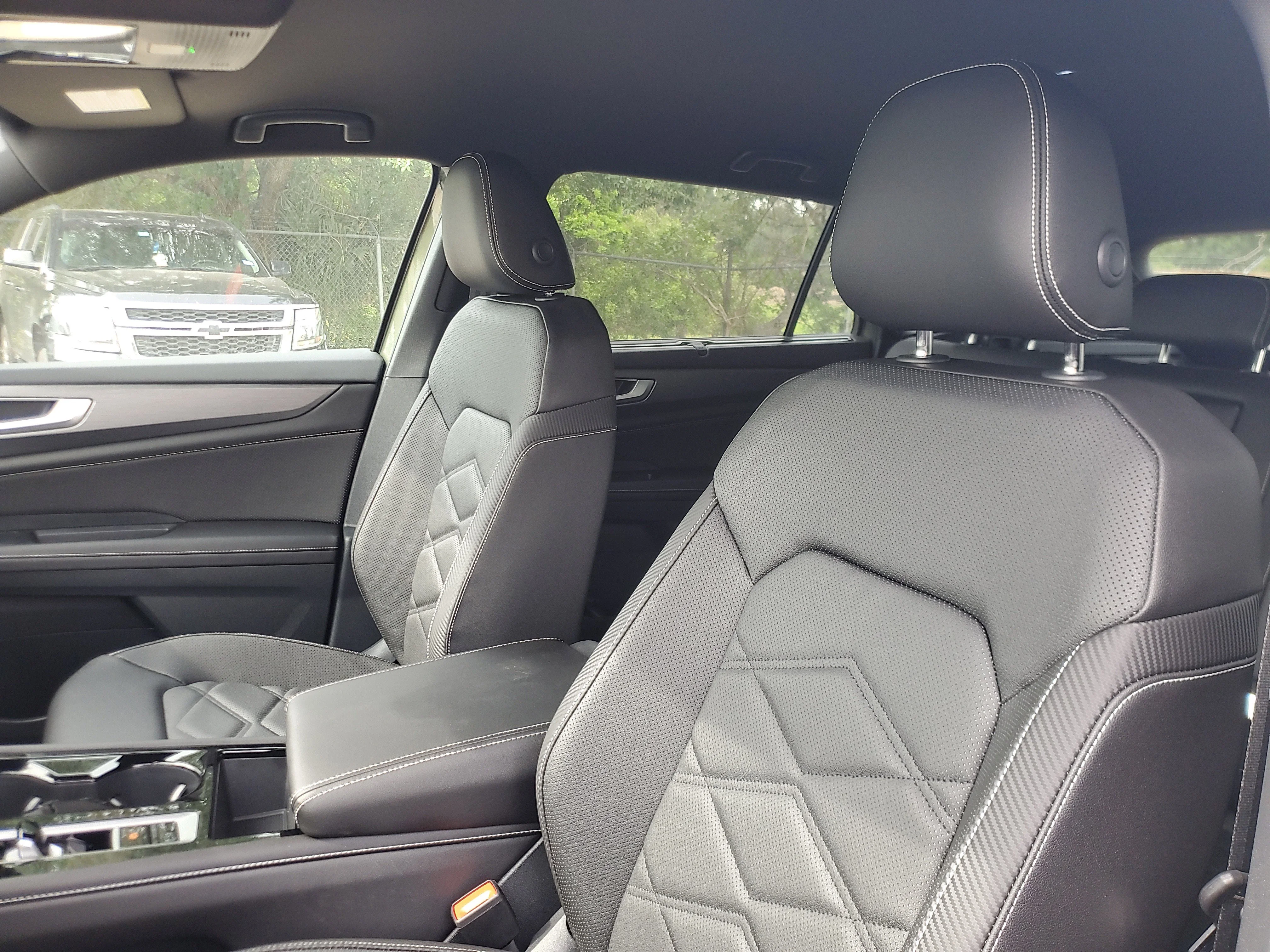 New 2026 Green Volkswagen 2.0T SE w/Technology image 14