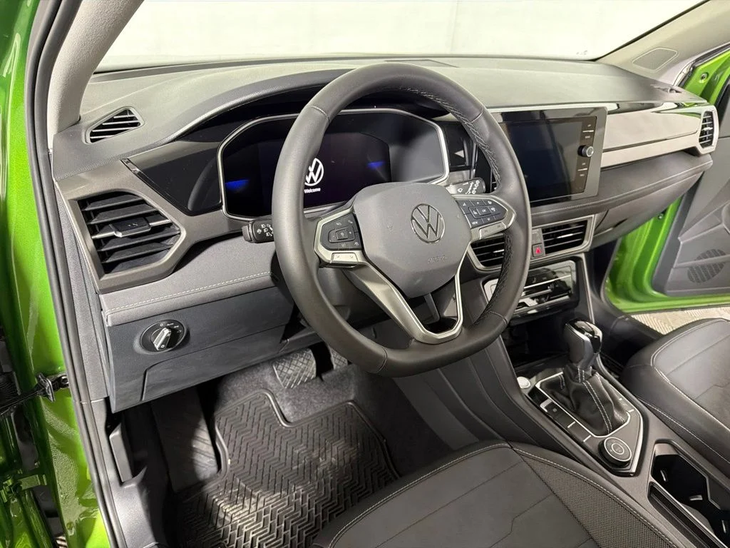 New 2026 Green Volkswagen 1.5T SE Black image 8
