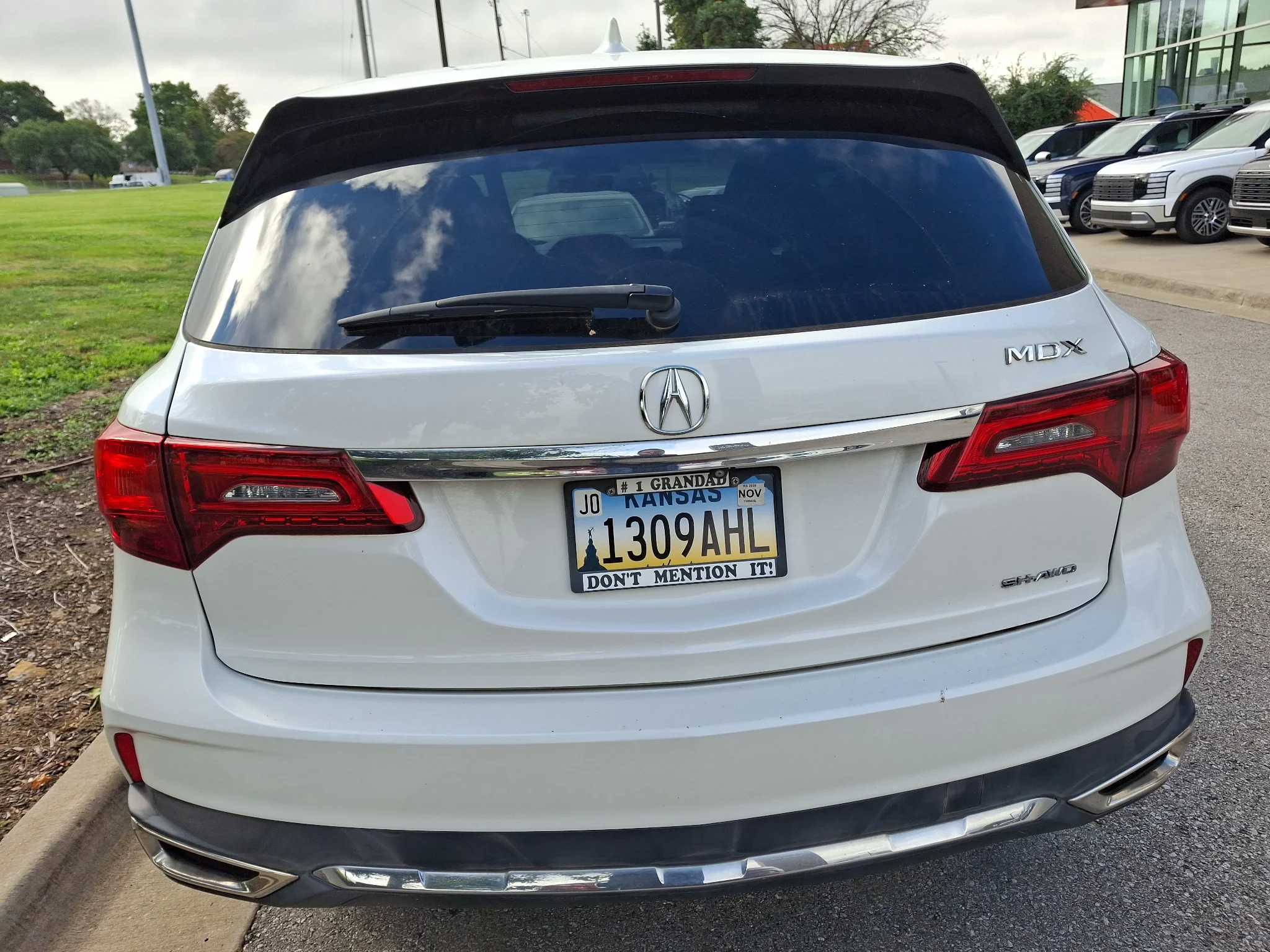Used 2018 White Diamond Pearl Acura 3.5L (A9) image 7