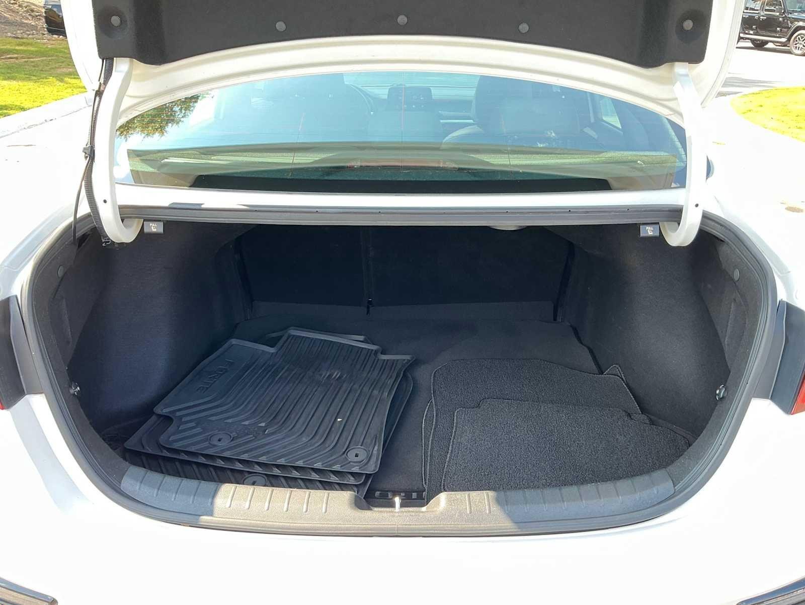 Used 2020 Snow White Pearl KIA GT image 28
