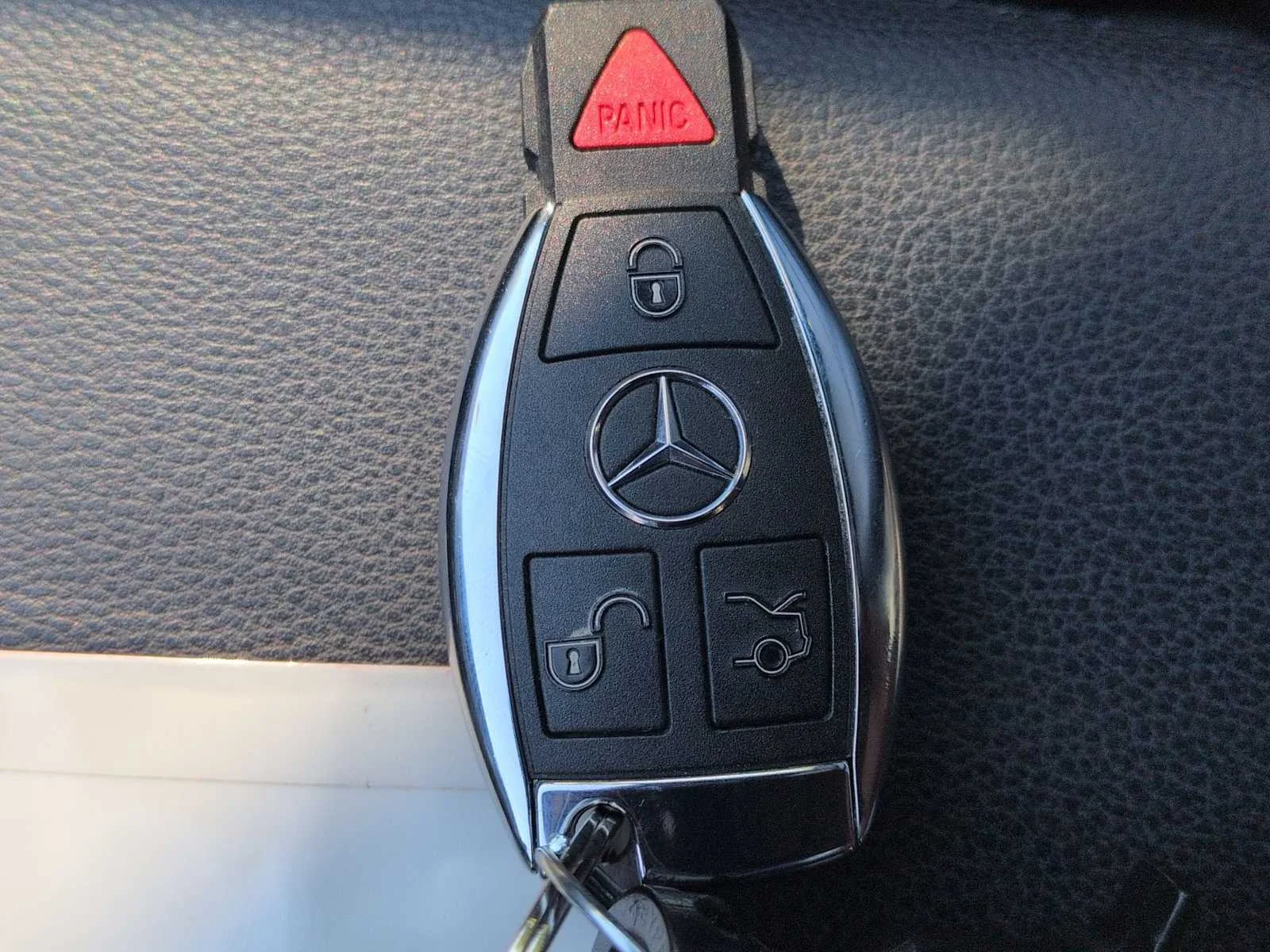 Used 2012 Iridium Silver Metallic Mercedes-Benz E 350 Sport image 38
