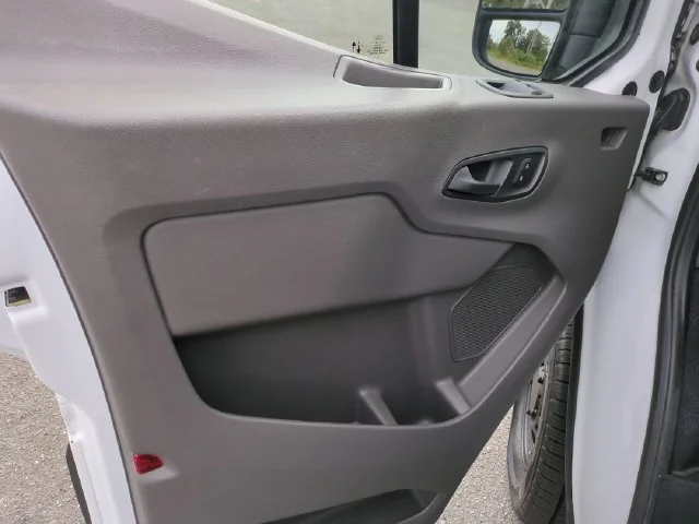 Used 2021 White Ford XL image 12