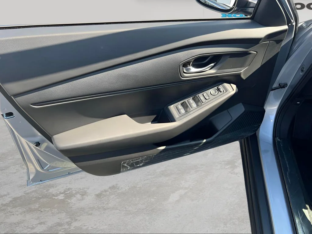 Used 2025 Solar Silver Metallic Honda LX image 11