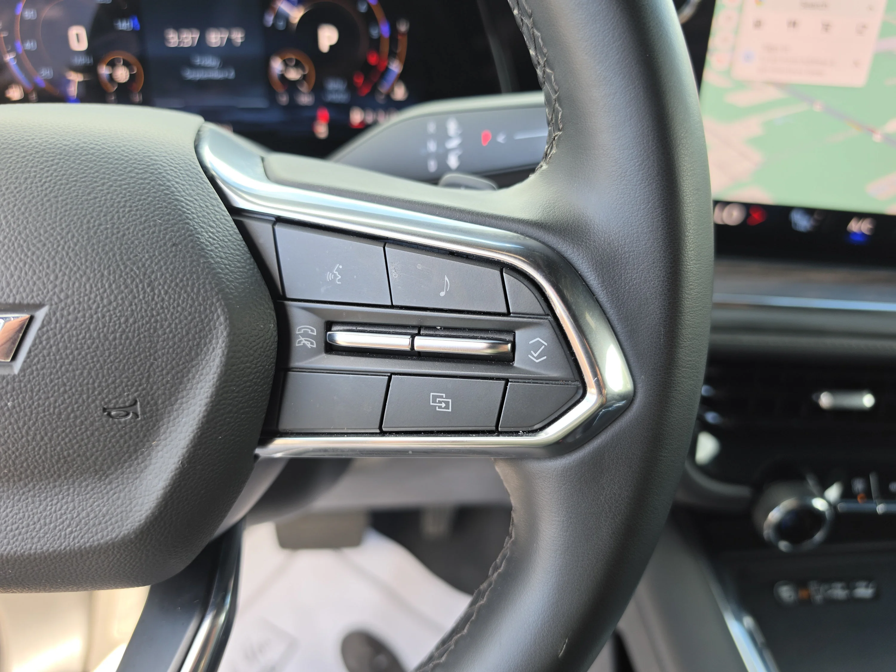 Used 2025 Black Chevrolet LT image 36