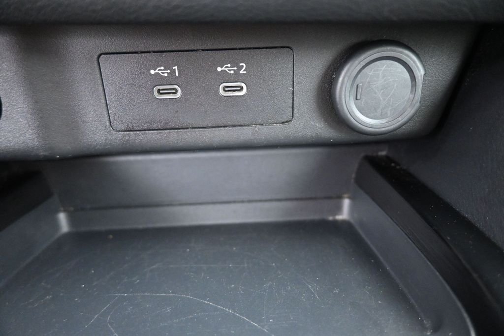Used 2024 Silver Nissan SV image 9