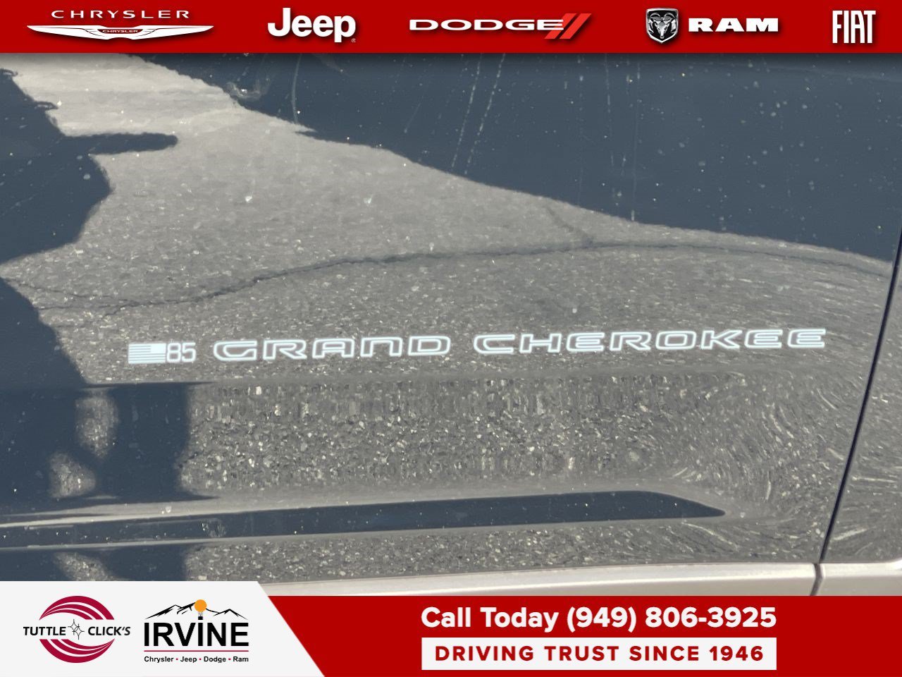 New 2026 Diamond Black Crystal Pearl-Coat Exterior Paint Jeep 85th Anniversary Edition image 8