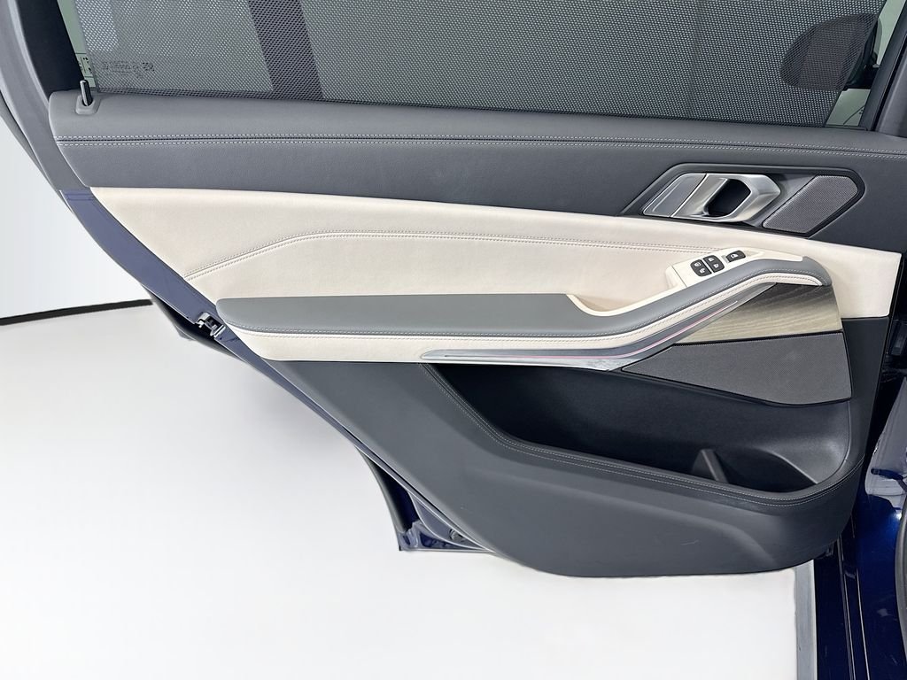 2026 BMW X7 40i - Photo 25