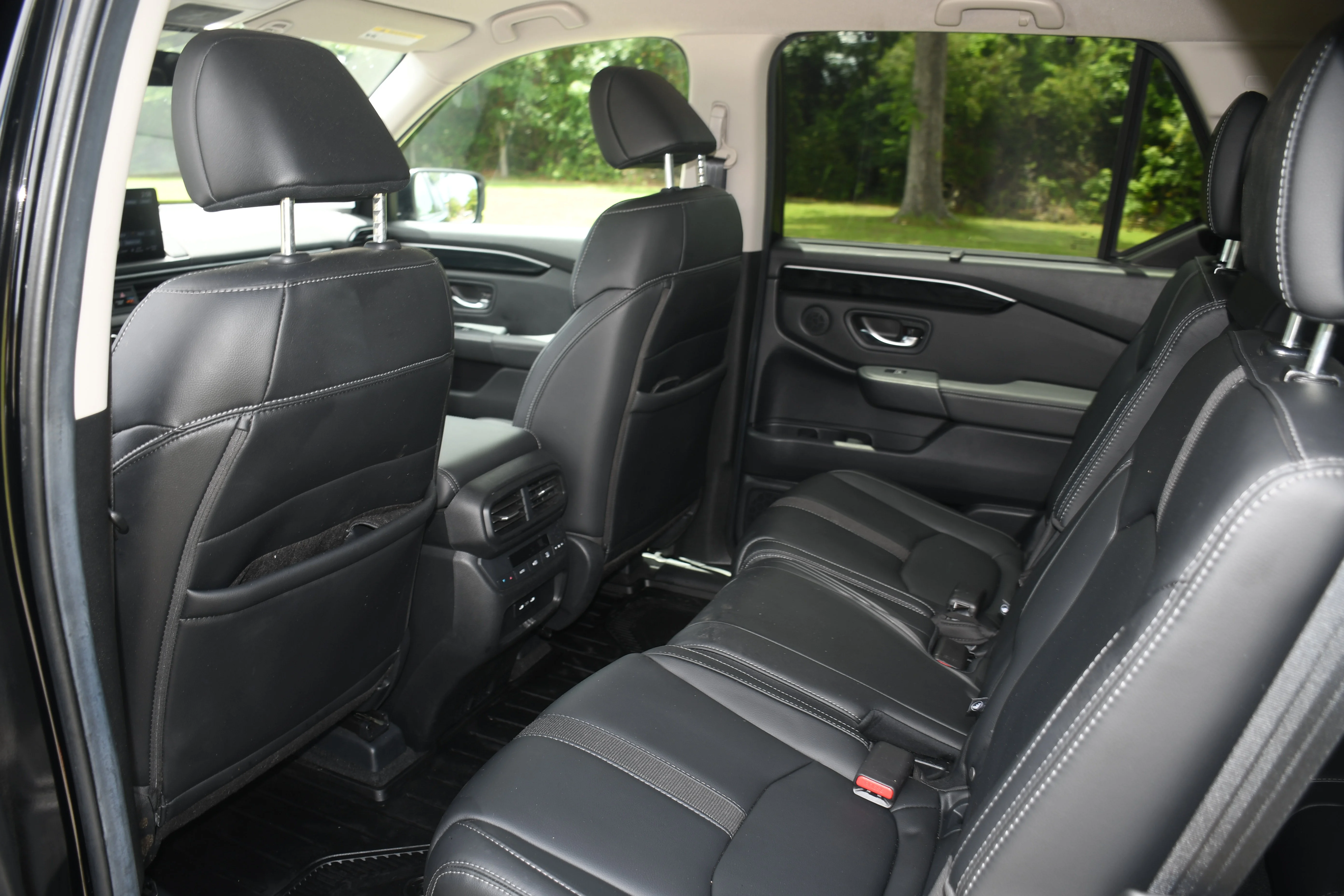 2025 Honda Pilot EX-L - Photo 38